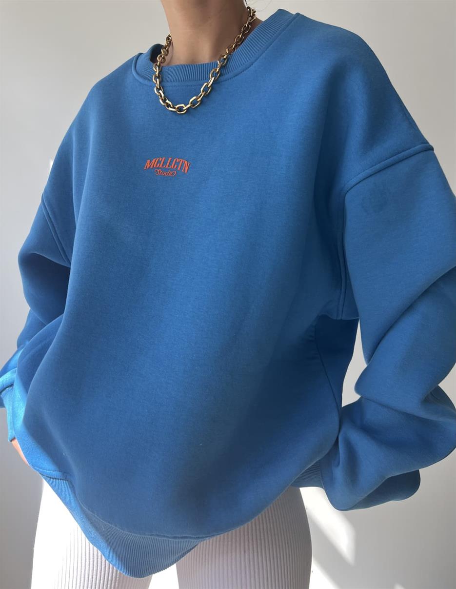 LAYLA OVERSIZED CREWNECK