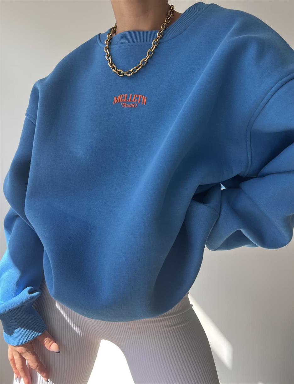 LAYLA OVERSIZED CREWNECK