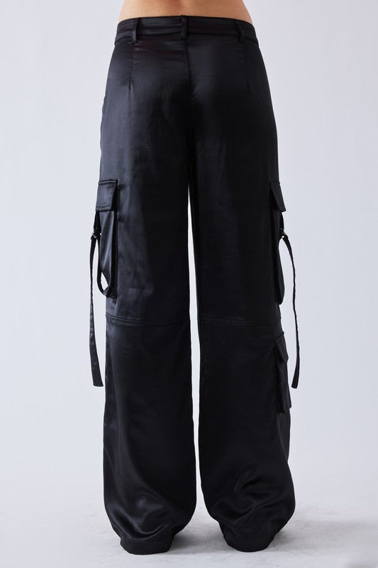 ALICIA SATIN CARGOS